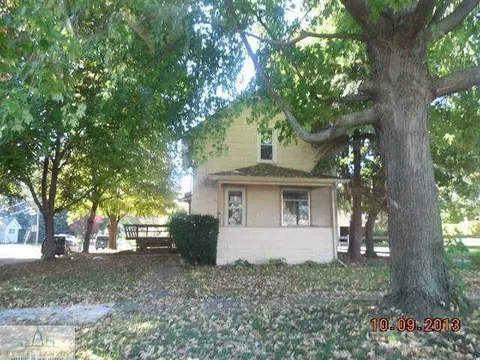 610 E Higham St, Saint Johns, MI 48879 photo 1