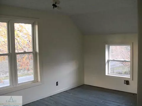 937 N Waverly, Dimondale, MI 48821 photo 14