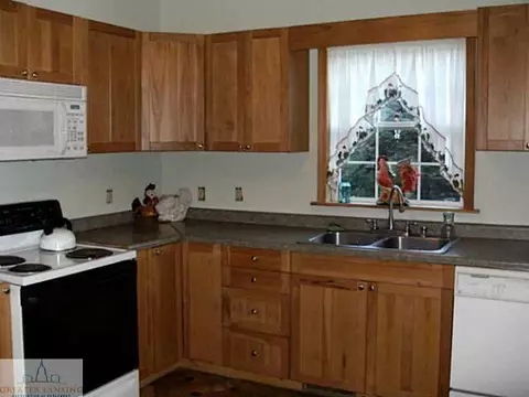 937 N Waverly, Dimondale, MI 48821 photo 8