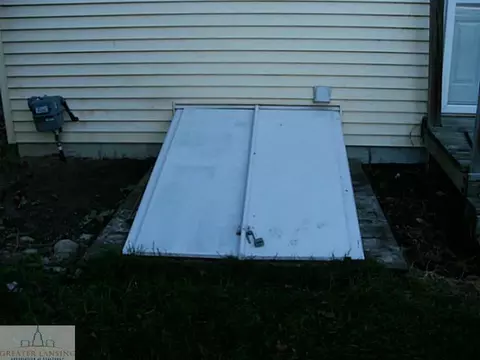 937 N Waverly, Dimondale, MI 48821 photo 18