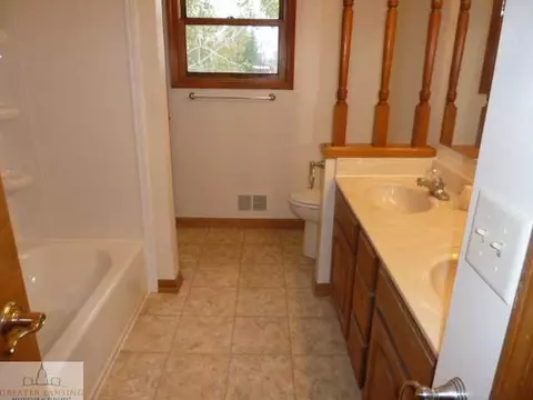 13233 Center Rd, Bath, MI 48808 photo 6