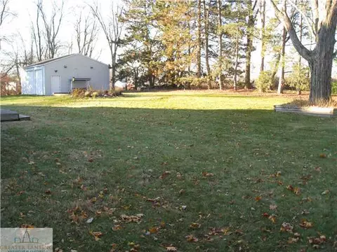 908 Turner St, Dewitt, MI 48820 photo 4