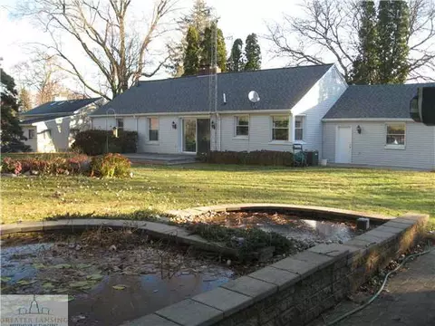 908 Turner St, Dewitt, MI 48820 photo 2