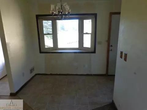 304 Corral Path, Lansing, MI 48917 photo 2