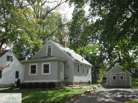 228 E Syringa Dr, Lansing, MI 48910 photo 1