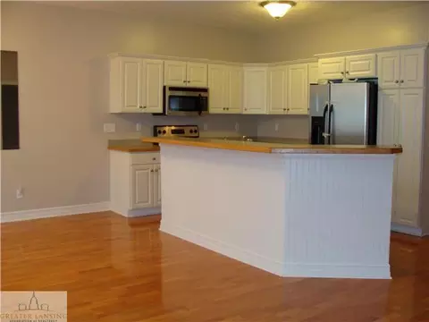 6230 Hilltop Ct, Bath, MI 48808 photo 8