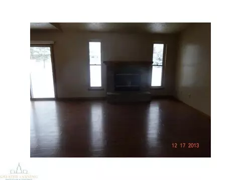 2485 Featherstone Dr, Lansing, MI 48911 photo 3