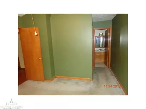 2485 Featherstone Dr, Lansing, MI 48911 photo 11