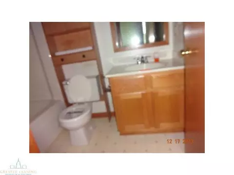 2485 Featherstone Dr, Lansing, MI 48911 photo 8