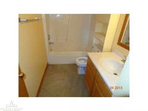 2485 Featherstone Dr, Lansing, MI 48911 photo 12