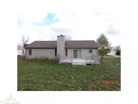 2485 Featherstone Dr, Lansing, MI 48911 photo 2