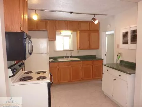 1410 Whyte St, Lansing, MI 48906 photo 7