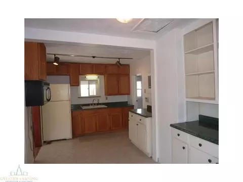 1410 Whyte St, Lansing, MI 48906 photo 3