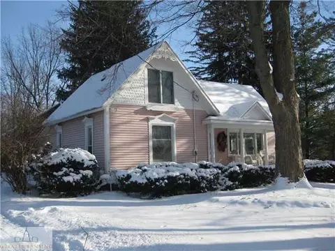 222 W Jefferson, Dimondale, MI 48821 photo 2