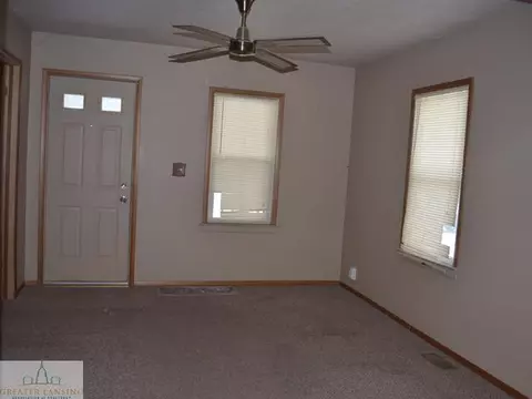 833 Bates St, Lansing, MI 48906 photo 2