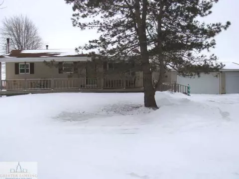 7465 W Maple Rapids Rd St, Saint Johns, MI 48879 photo 2