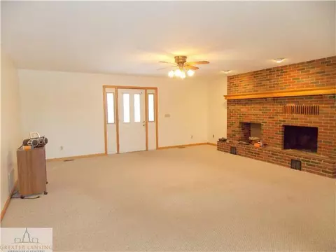 10403 W Chadwick Rd, Eagle, MI 48822 photo 8