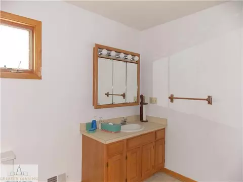 10403 W Chadwick Rd, Eagle, MI 48822 photo 11
