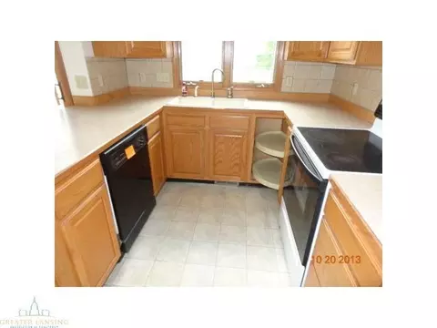2540 Cunningham Dr, Lansing, MI 48911 photo 6