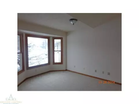 2540 Cunningham Dr, Lansing, MI 48911 photo 5