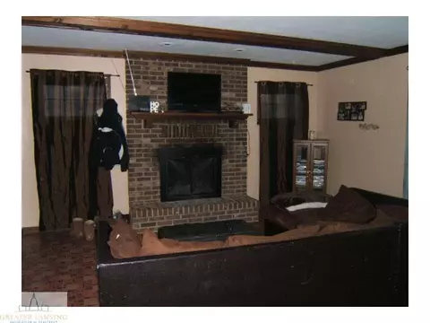 606 E Cass St, Saint Johns, MI 48879 photo 8