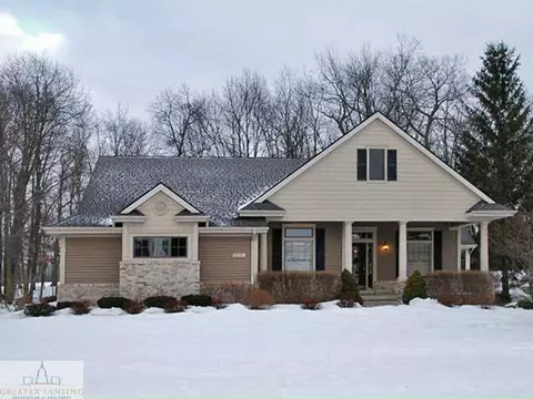 15209 Classic Dr, Bath, MI 48808 photo 1