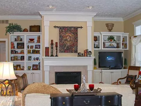 15209 Classic Dr, Bath, MI 48808 photo 3