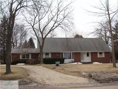 403 Beech, Charlotte, MI 48813 photo 1