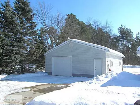 6876 E Clark Rd, Bath, MI 48808 photo 24