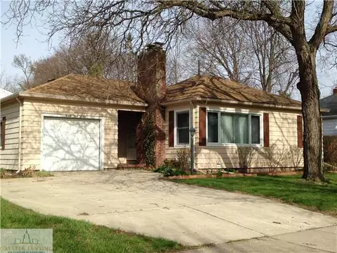 2316 Devonshire, Lansing, MI 48910 photo 1