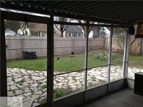 2316 Devonshire, Lansing, MI 48910 photo 10