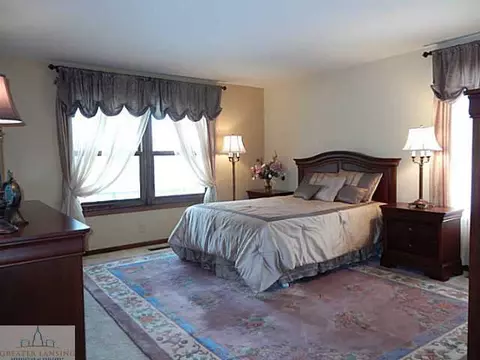 1085 Brookside Dr, Grand Ledge, MI 48837 photo 16