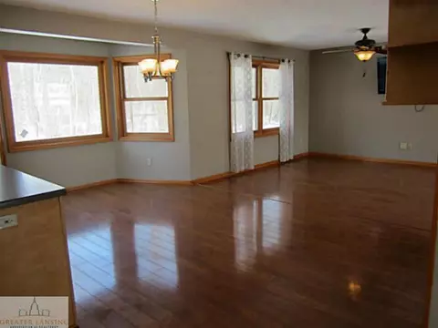 442 Button, Okemos, MI 48864 photo 5