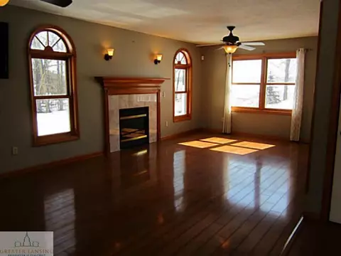 442 Button, Okemos, MI 48864 photo 7