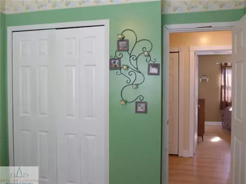 301 Valley Ct, Perry, MI 48872 photo 7