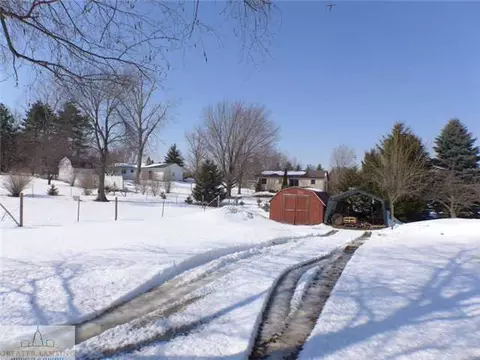 301 Valley Ct, Perry, MI 48872 photo 15