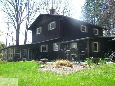 8310 N Williams St, Saint Johns, MI 48879 photo 3