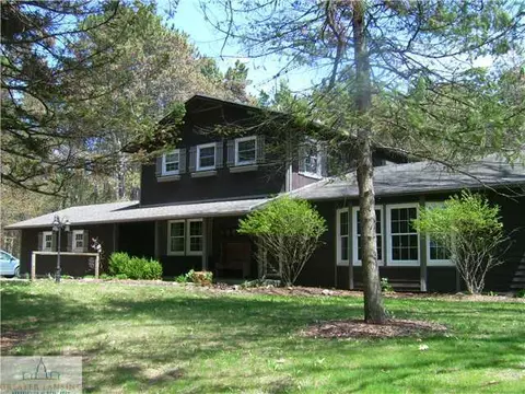8310 N Williams St, Saint Johns, MI 48879 photo 2