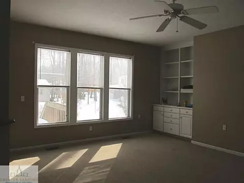 1802 Persimmon Path, Holt, MI 48842 photo 4