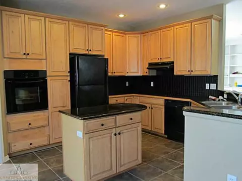 1802 Persimmon Path, Holt, MI 48842 photo 7