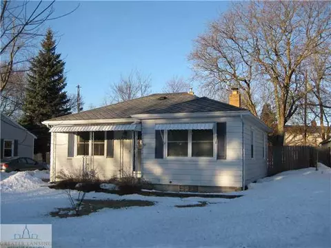 723 Fitting, Lansing, MI 48917 photo 2