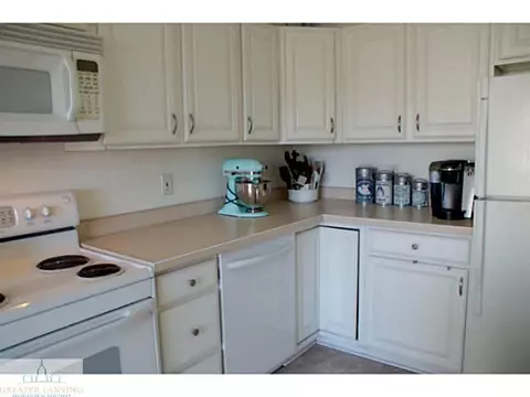 1008 Durango, Lansing, MI 48917 photo 7