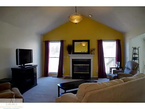 1008 Durango, Lansing, MI 48917 photo 4