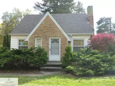 5839 Lake Dr, Haslett, MI 48840 photo 1