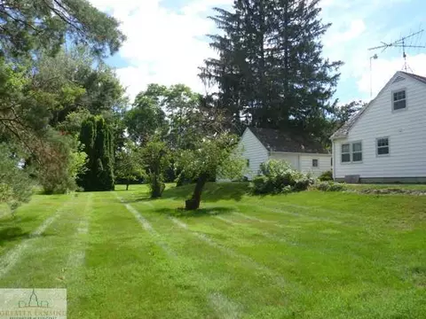5839 Lake Dr, Haslett, MI 48840 photo 21