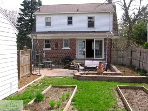 430 Everett, Lansing, MI 48915 photo 8