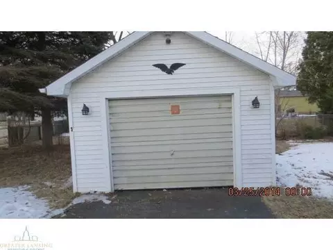 601 Ryan St, Owosso, MI 48867 photo 3