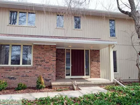 3940 Binghampton Dr, Okemos, MI 48864 photo 2