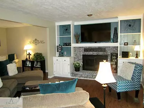 201 Westbrook, Dewitt, MI 48820 photo 2