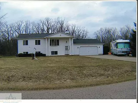 13134 Heather Ln, Perry, MI 48872 photo 1